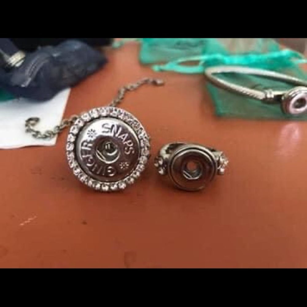 Ginger snap rings